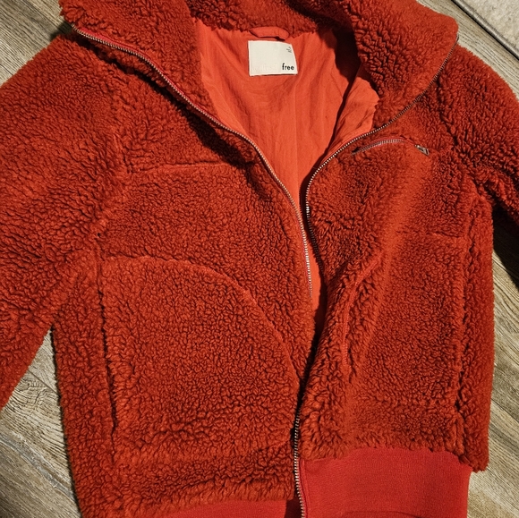 Aritzia sherpa jacket - Picture 3 of 3
